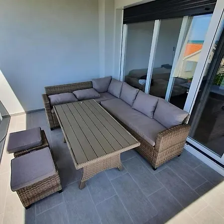 Lara Appartement *
